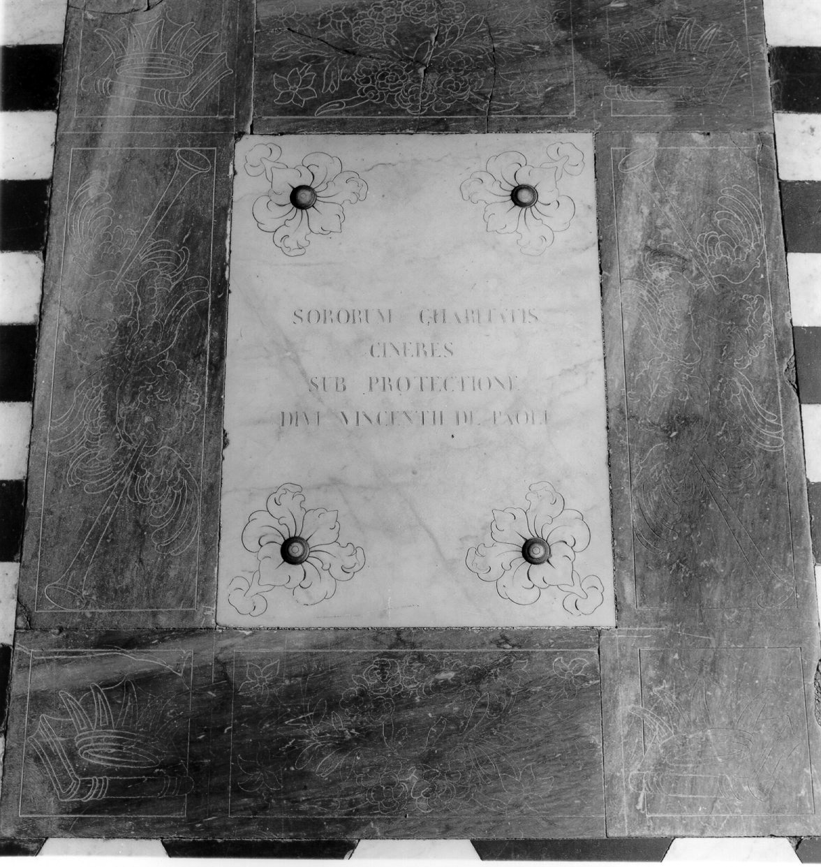lastra tombale - bottega napoletana (primo quarto sec. XIX)