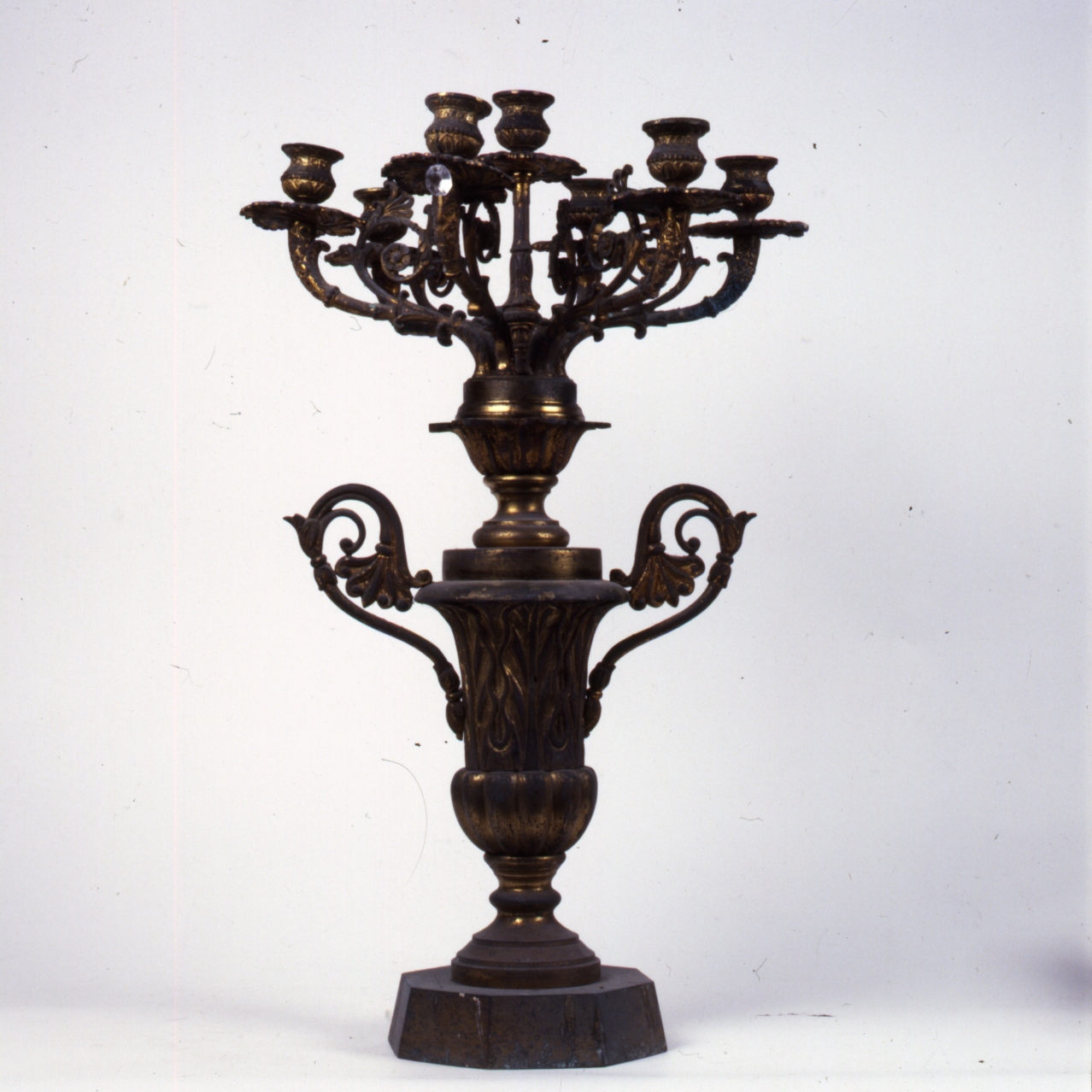 CANDELABRO - A SETTE BRACCI - MANIFATTURA NAPOLETANA (Seconda metà SEC. XIX)