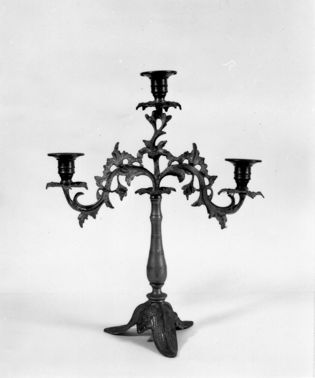 candelabro, serie - bottega napoletana (seconda metà sec. XVIII)