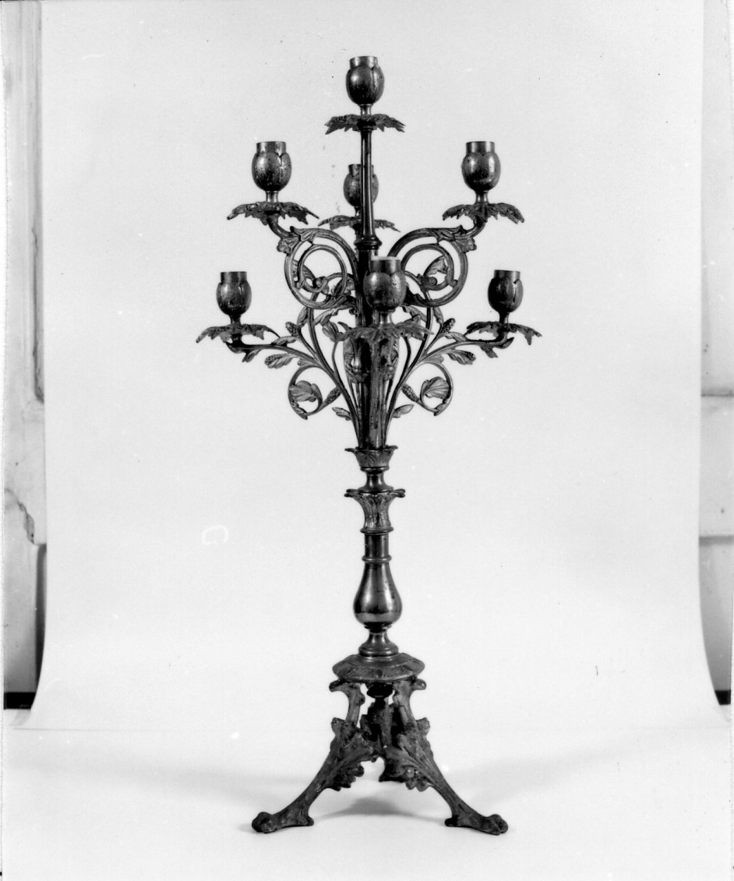 candelabro, serie - bottega napoletana (seconda metà sec. XIX)