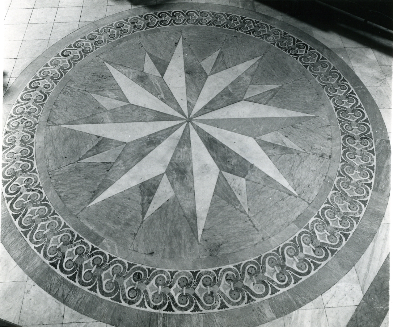 motivi decorativi geometrici (pavimento) - bottega napoletana (sec. XIX)