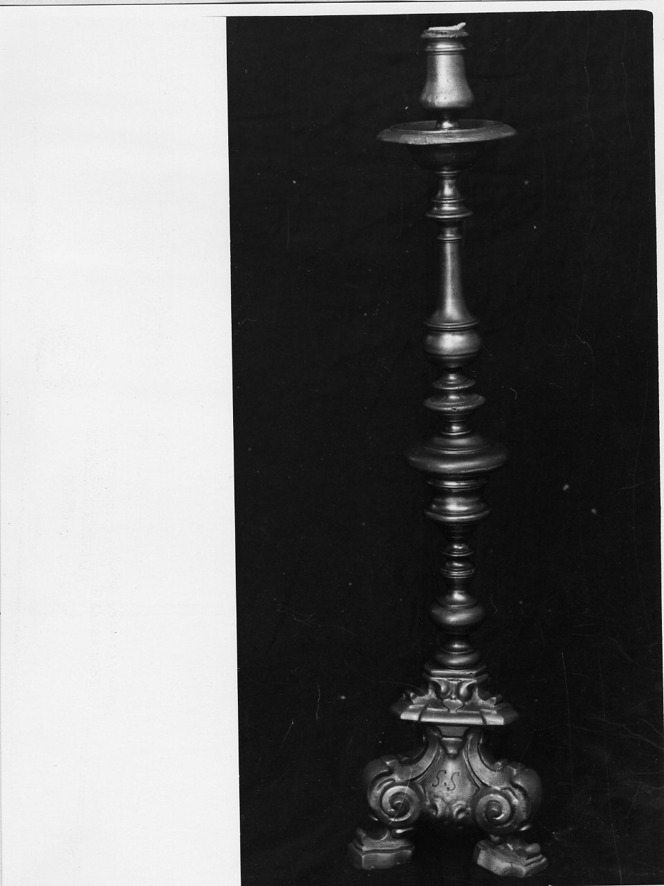 candelabro, serie - bottega napoletana (prima metà sec. XVIII)