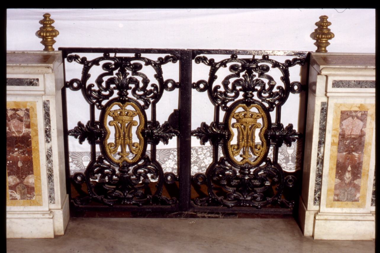 cancello di balaustrata, serie - bottega napoletana (secondo quarto sec. XIX)