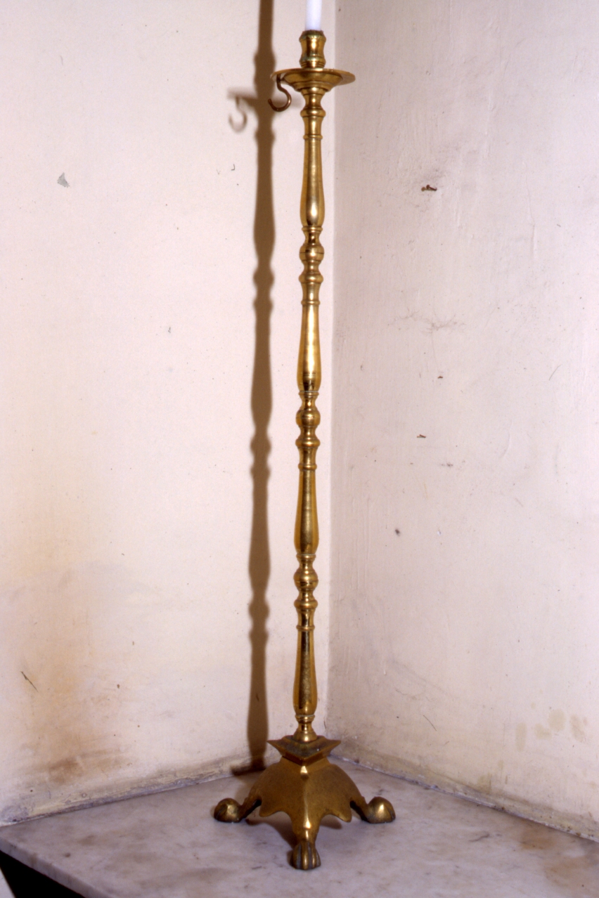 candeliere - bottega greca (prima metà sec. XX)