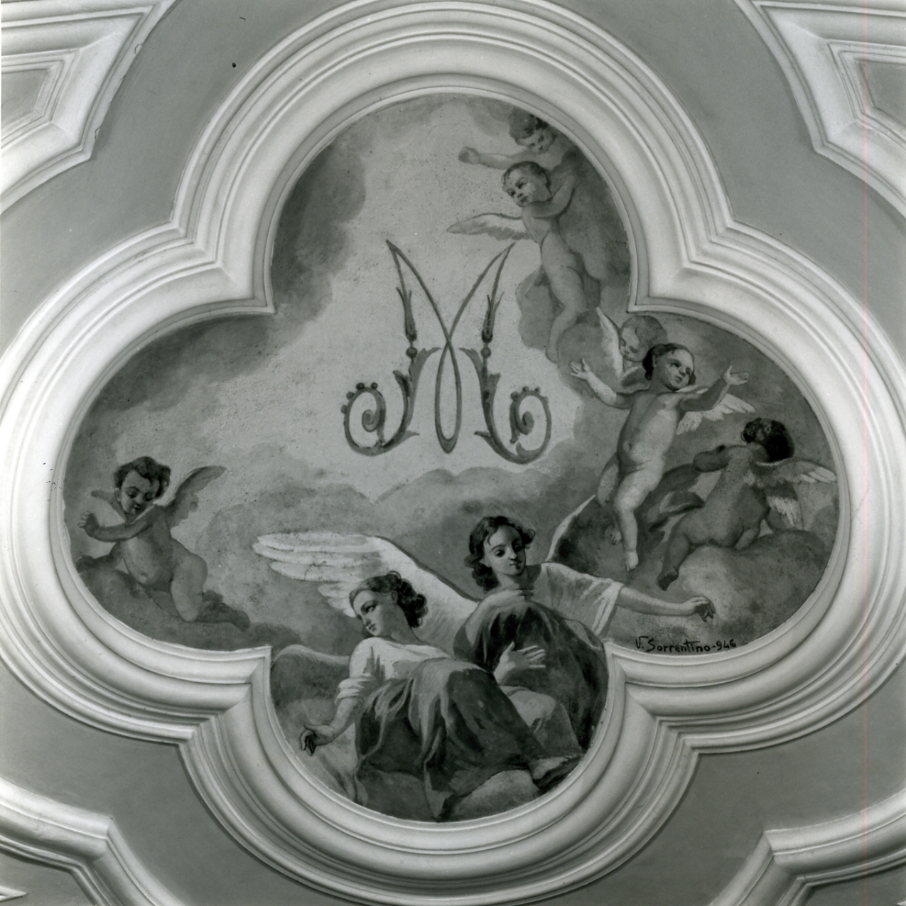 angeli adoranti il monogramma mariano (dipinto) di Sorrentino Vincenzo (sec. XX)