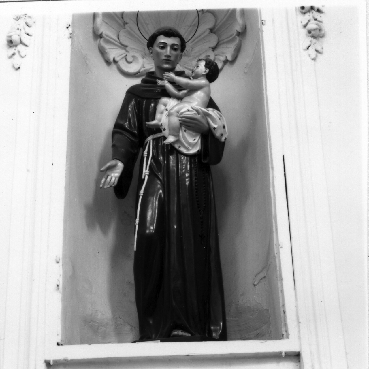 Sant'Antonio da Padova con il bambino (statua) - bottega napoletana (prima metà sec. XX)
