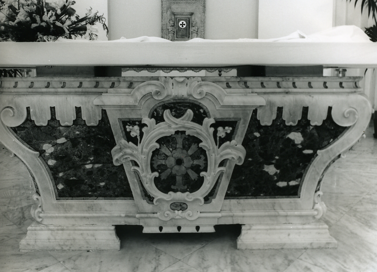 altare maggiore, frammento - bottega napoletana (seconda metà sec. XVIII)