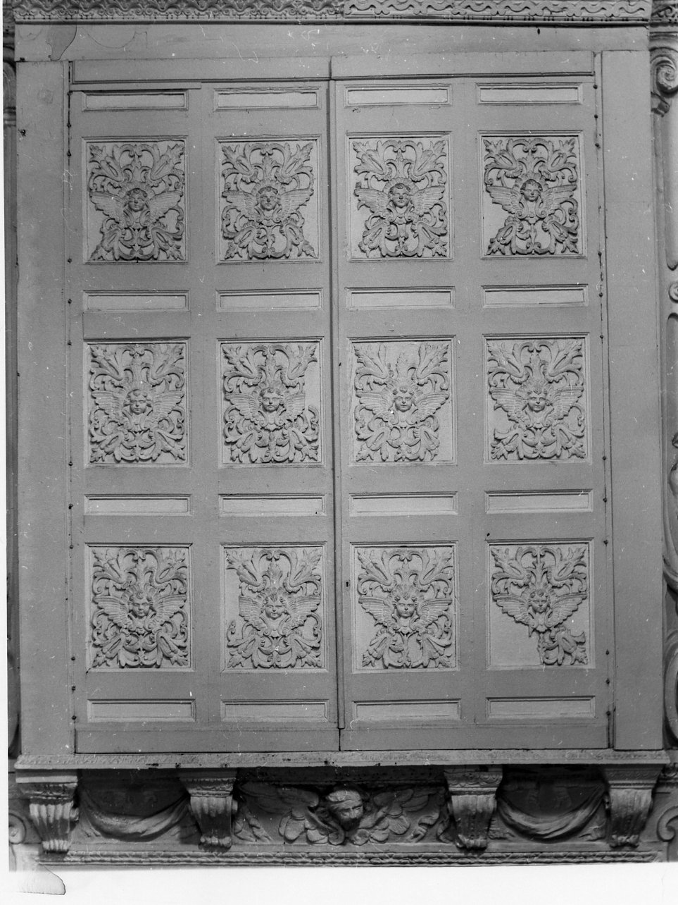 cherubini e motivi decorativi fitomorfi (stipo - a muro, serie) - bottega napoletana (seconda metà sec. XVIII)