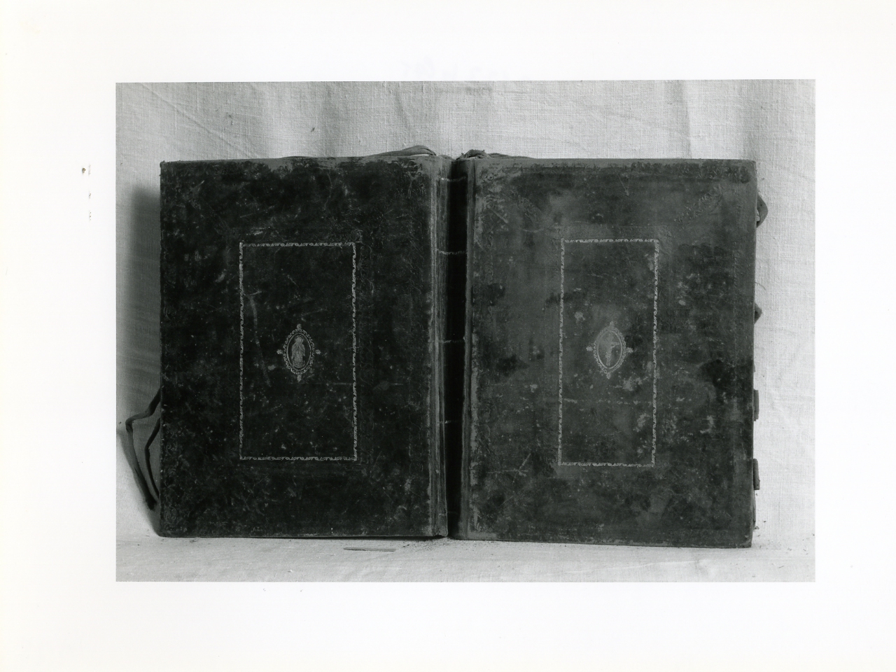 coperta di libro liturgico - bottega napoletana (terzo quarto sec. XVIII)