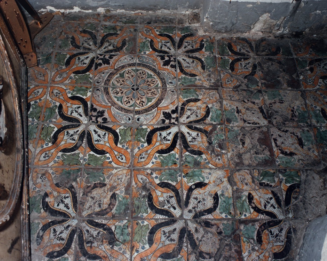 motivo decorativo geometrico (pavimento a mattonelle, frammento) - bottega napoletana (sec. XIX)