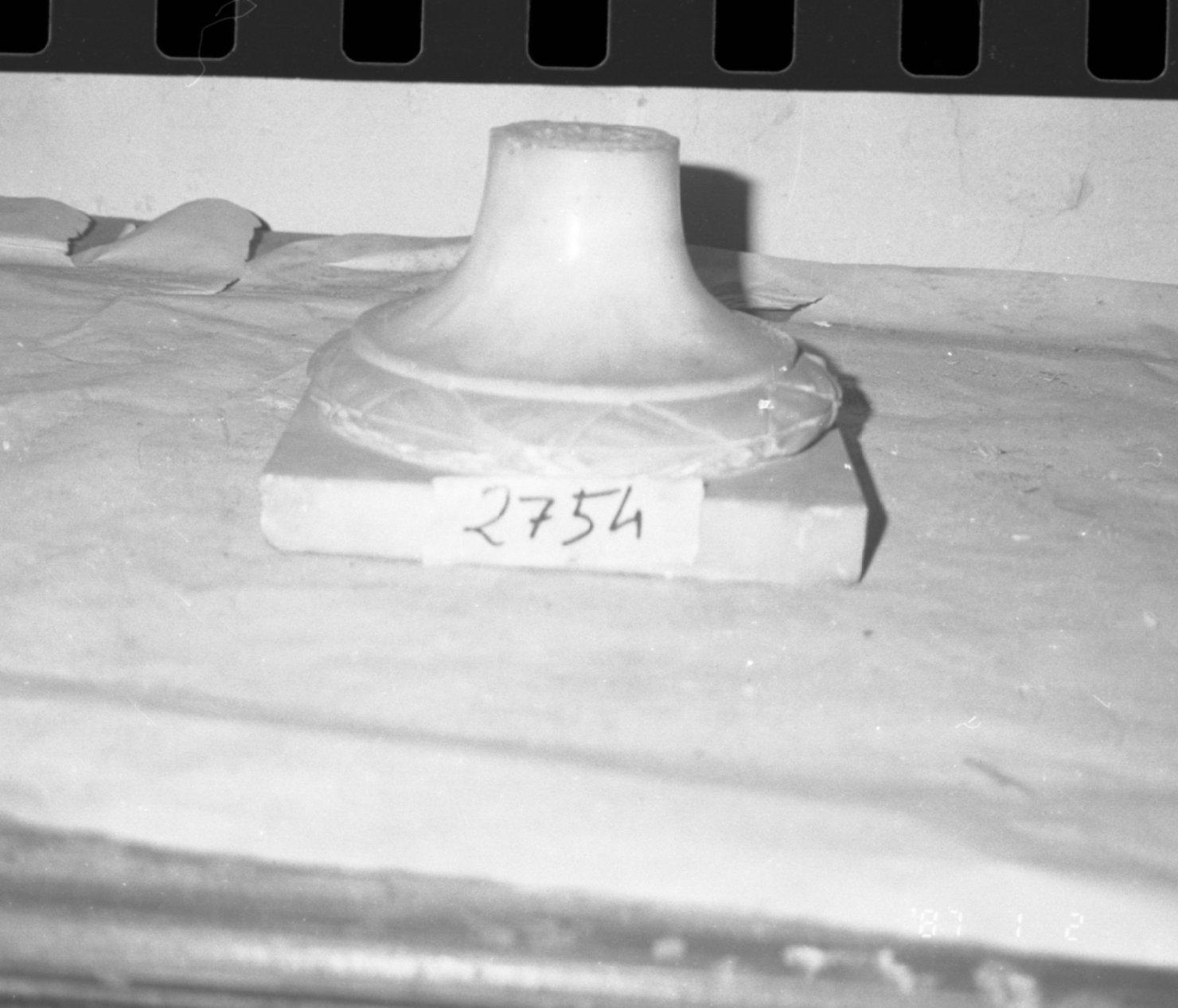 vaso, frammento - bottega napoletana (seconda metà sec. XIX)