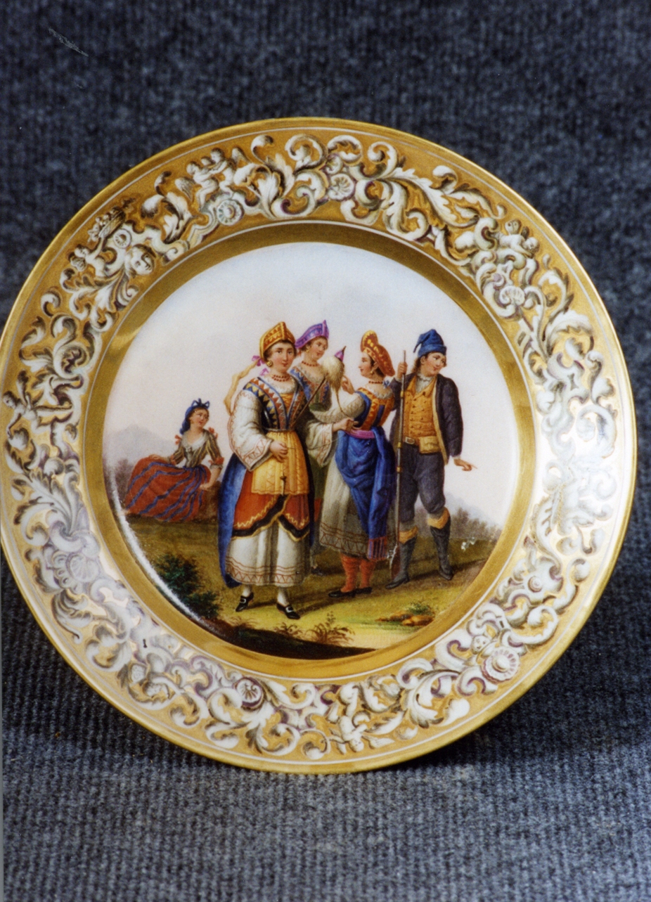 uomini e donne in costume di Caraffa Albanese (piatto) di De Simone Carlo (sec. XIX)
