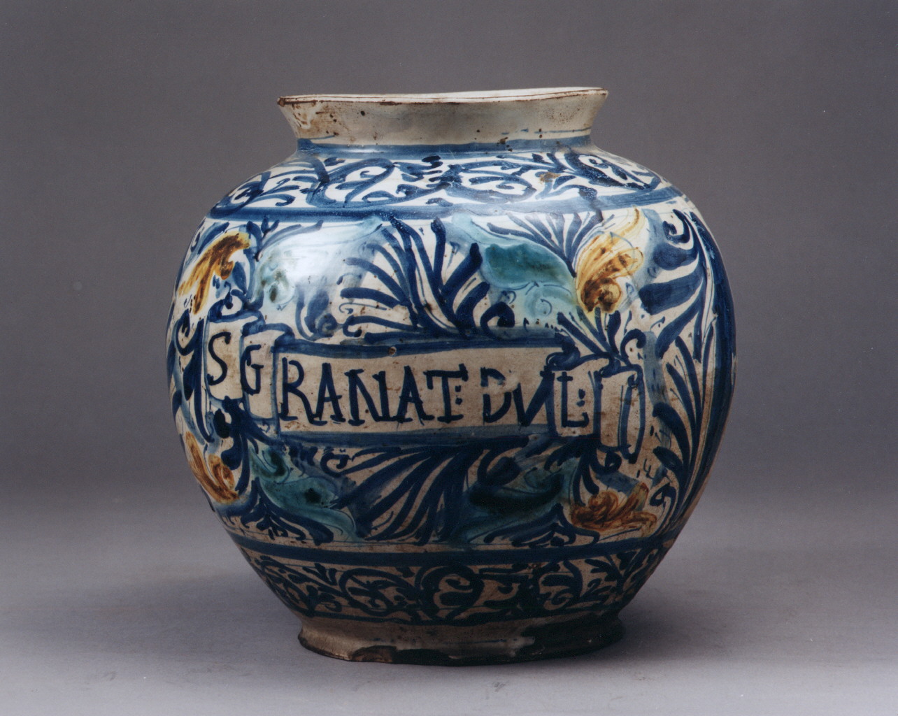 motivi decorativi vegetali (vaso) - manifattura Italia meridionale (ultimo quarto sec. XVIII)