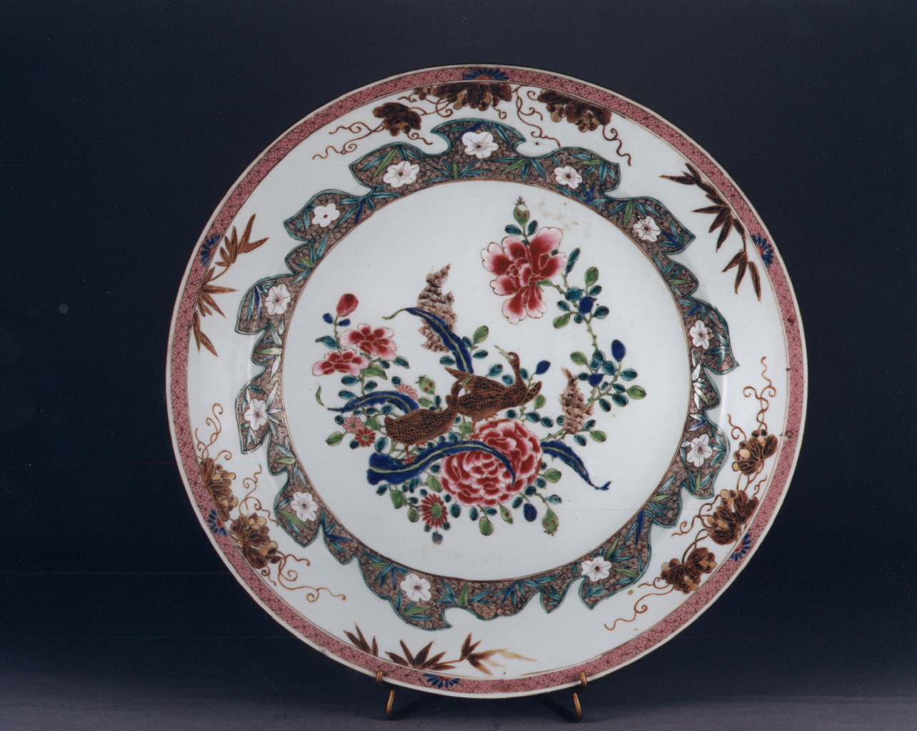 motivi decorativi floreali (piatto, serie) - manifattura cinese (sec. XVIII)