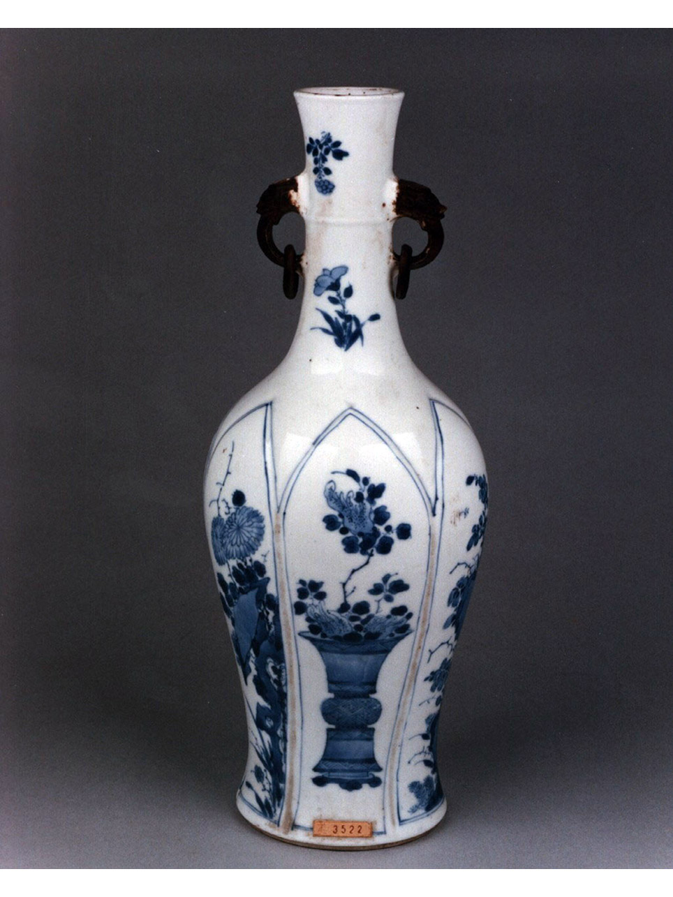 motivi decorativi floreali (vaso) - manifattura cinese (secc. XVII/ XVIII)