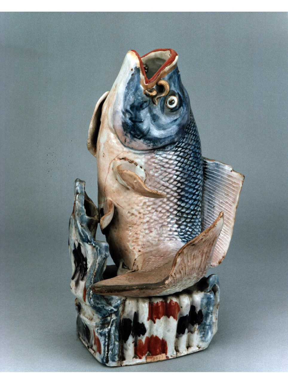 pesce (soprammobile) - manifattura di Arita (primo quarto sec. XVIII)