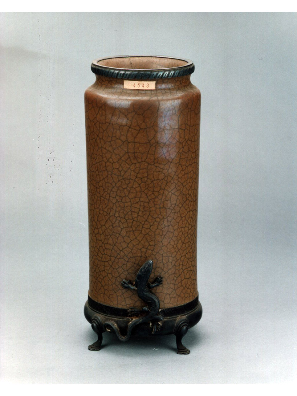motivi decorativi vegetali e animali (vaso) - manifattura cinese (sec. XVIII)