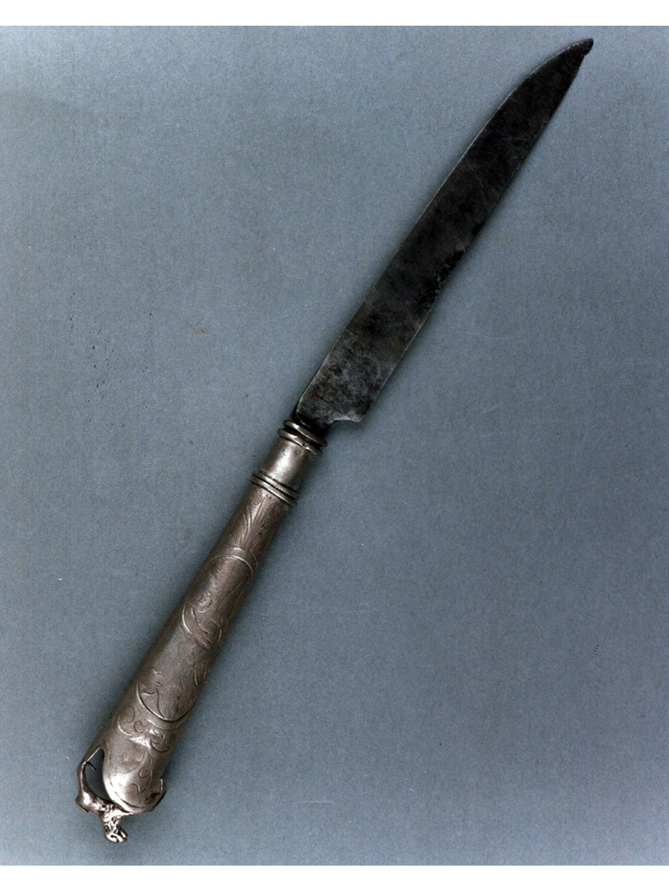 figure maschili/ motivi decorativi a volute (coltello) - manifattura di Norimberga (sec. XVII)