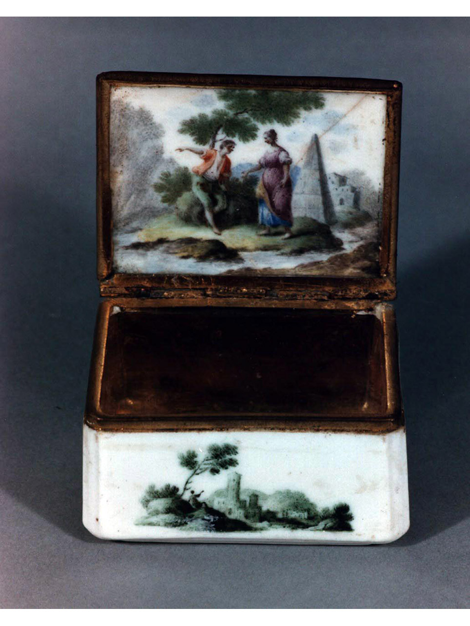 paesaggio con figure (tabacchiera) di Caselli Giovanni (sec. XVIII)