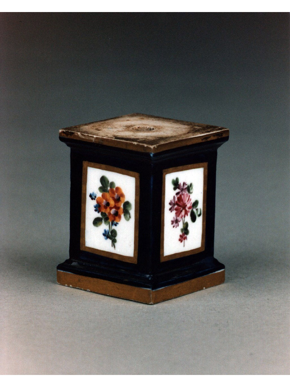 motivi decorativi floreali (base) - manifattura di Sèvres (sec. XVIII)