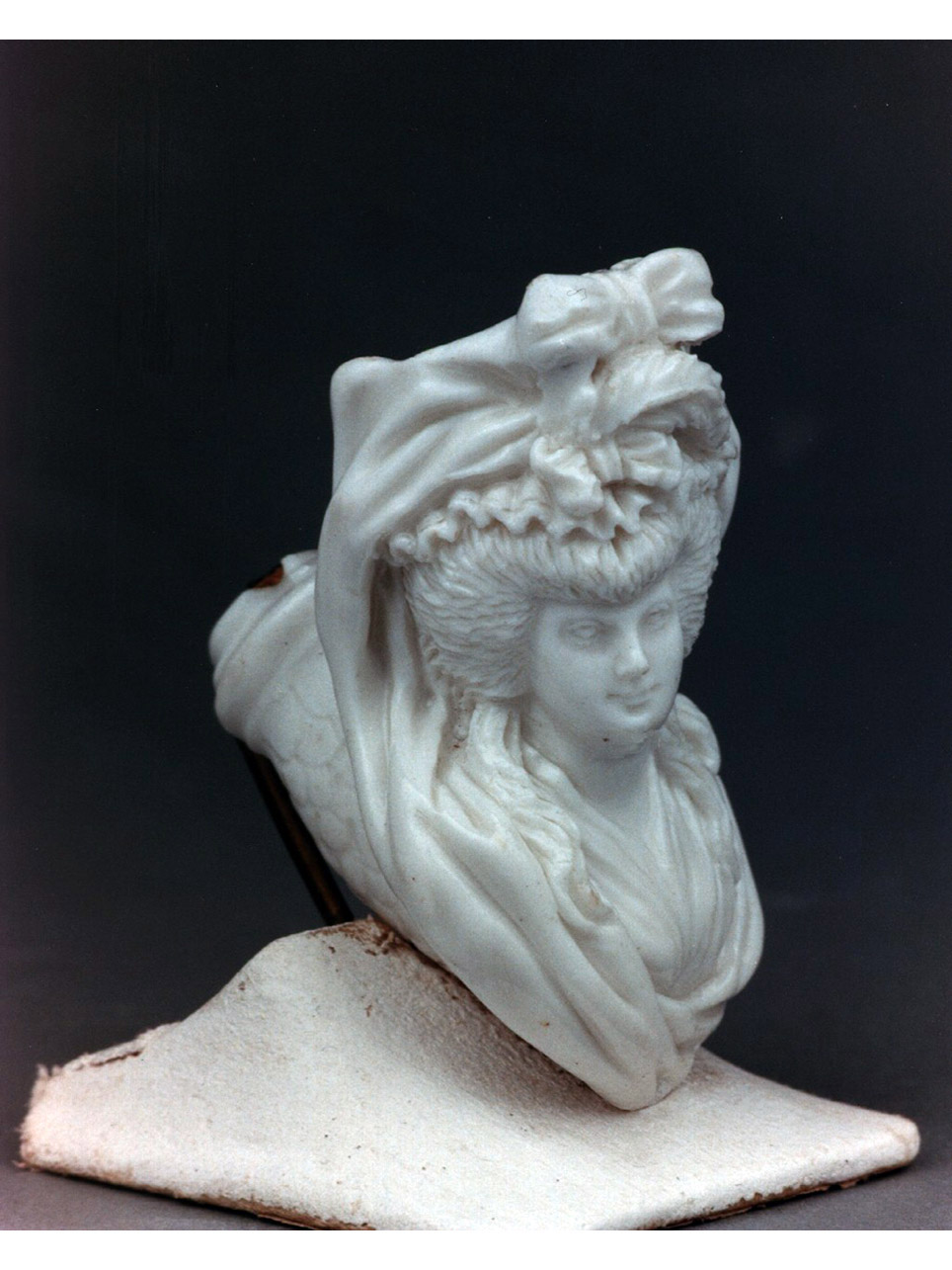 busto femminile (fornello di pipa) - Real Fabbrica di Napoli (sec. XVIII)