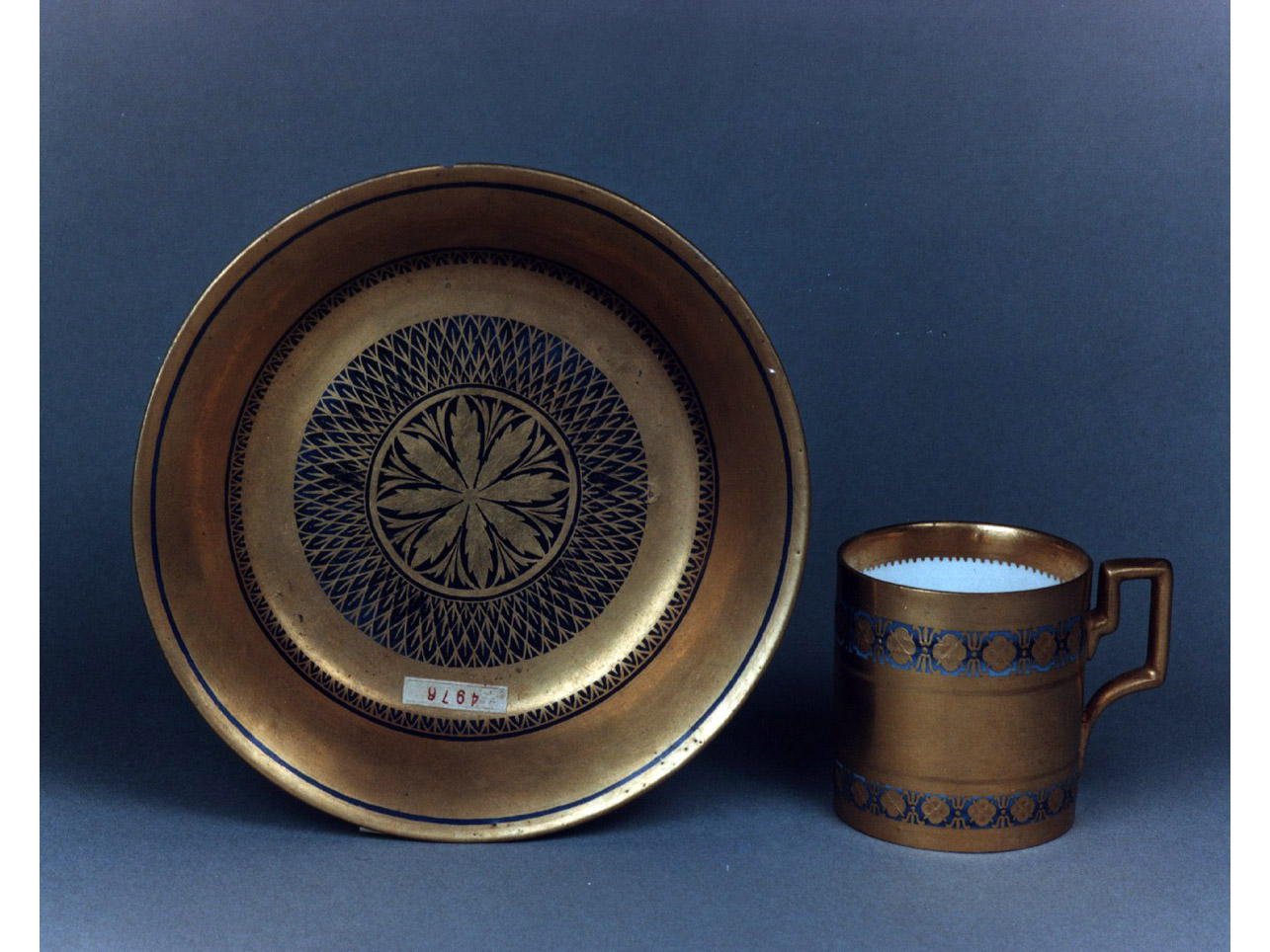 motivi decorativi floreali (tazza) - manifattura di Sèvres (sec. XVIII)