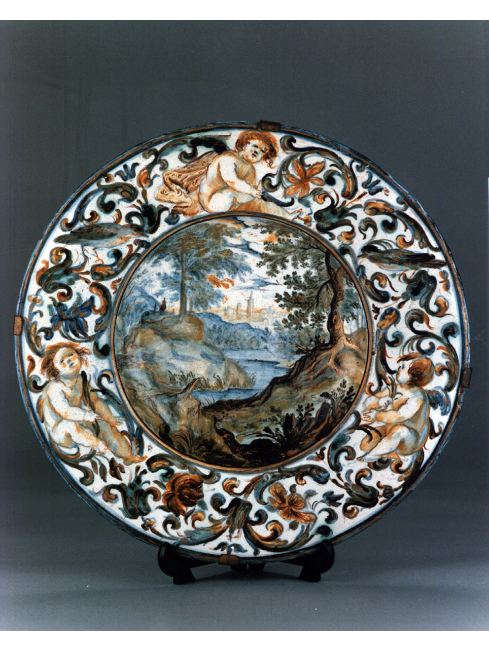 paesaggio (piatto) - manifattura abruzzese (secc. XVII/ XVIII)