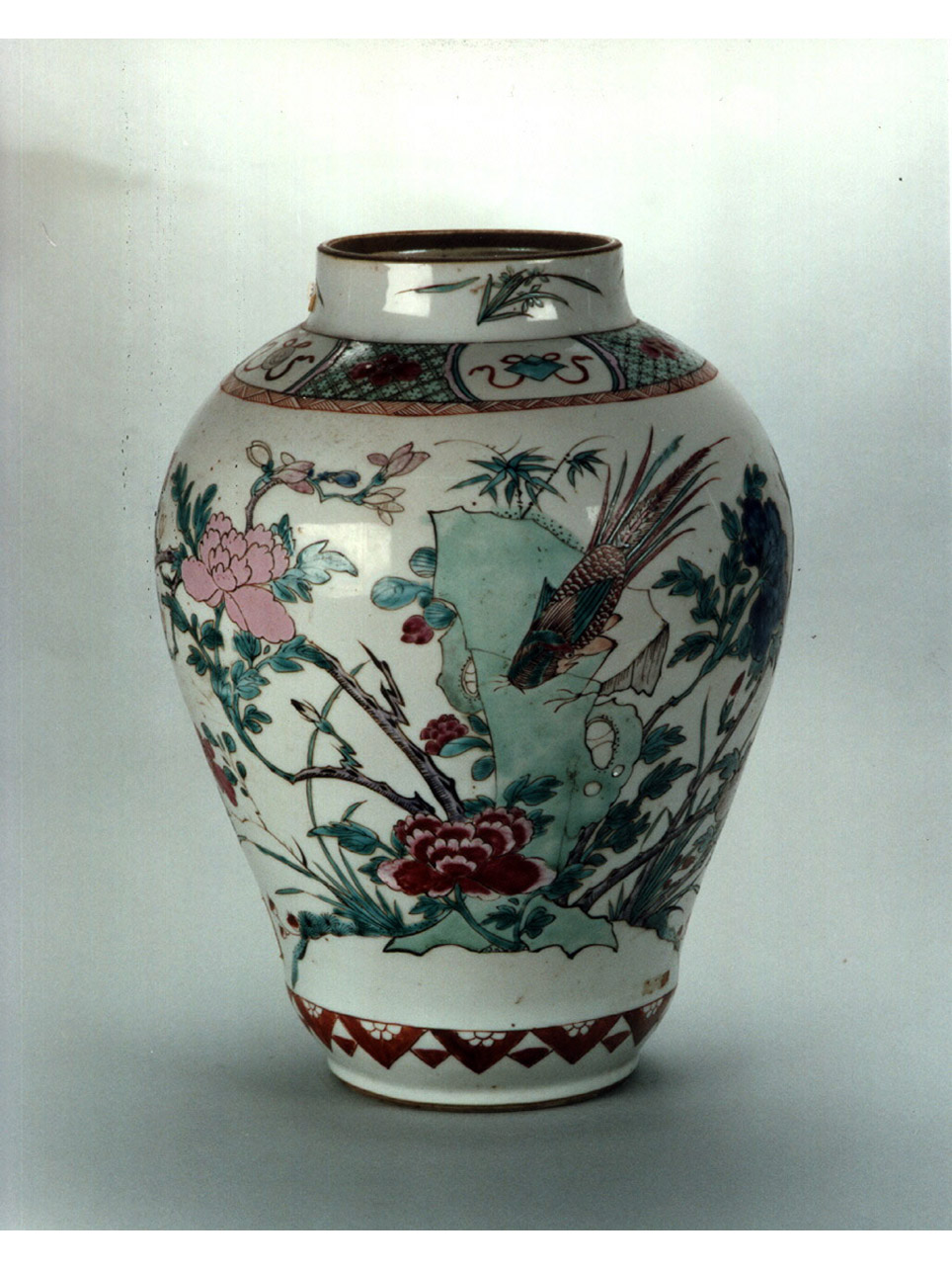 motivi decorativi floreali (vaso) - manifattura cinese (sec. XVIII)