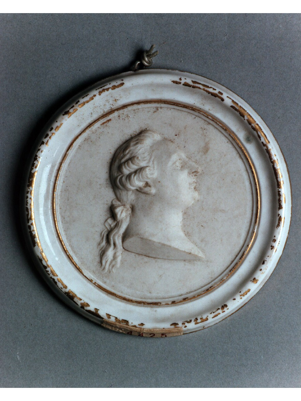 busto ritratto d'uomo (medaglione) - manifattura di Vincennes (sec. XVIII)