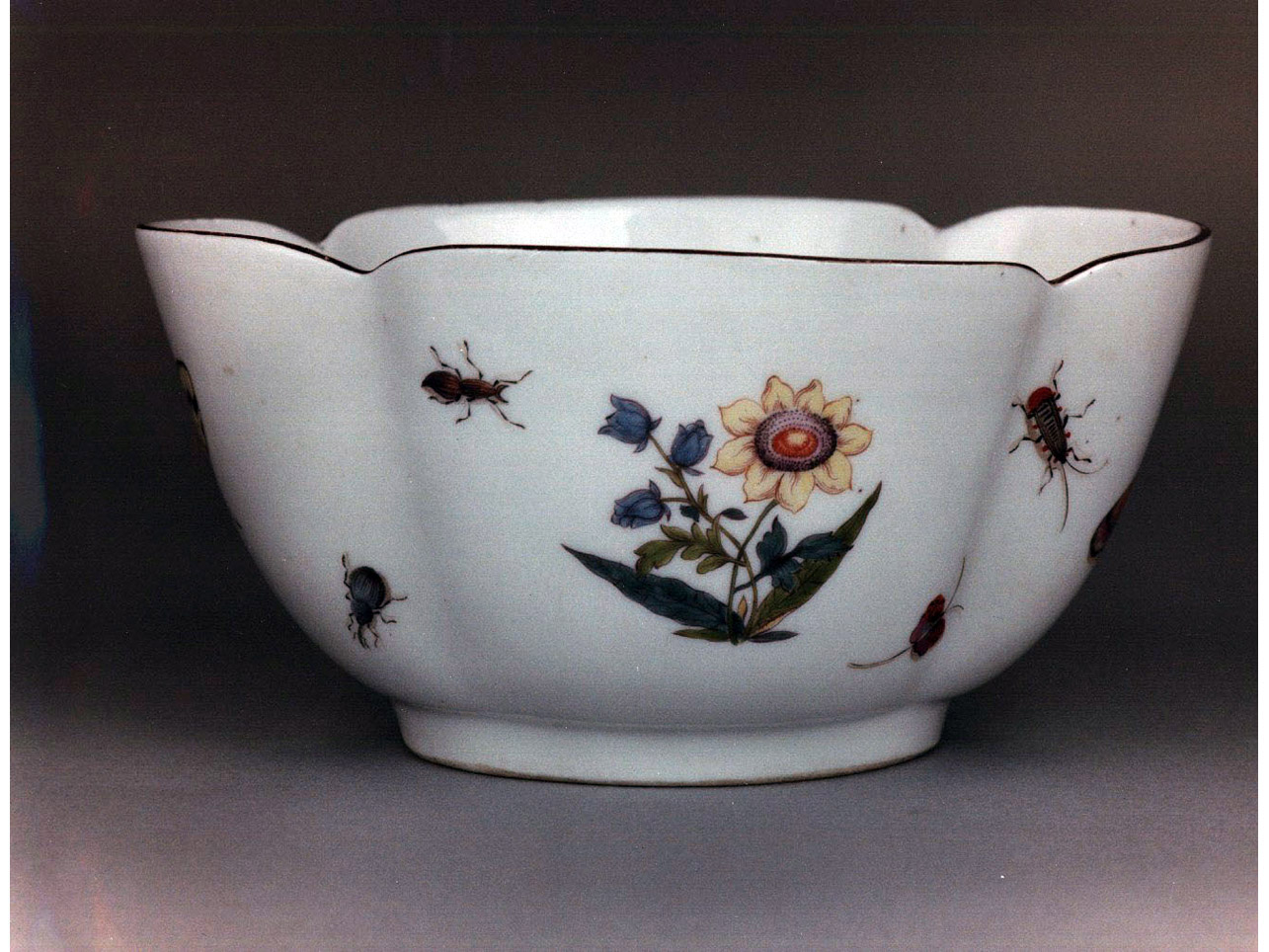 motivi decorativi floreali (coppa) - manifattura di Meissen (sec. XVIII)