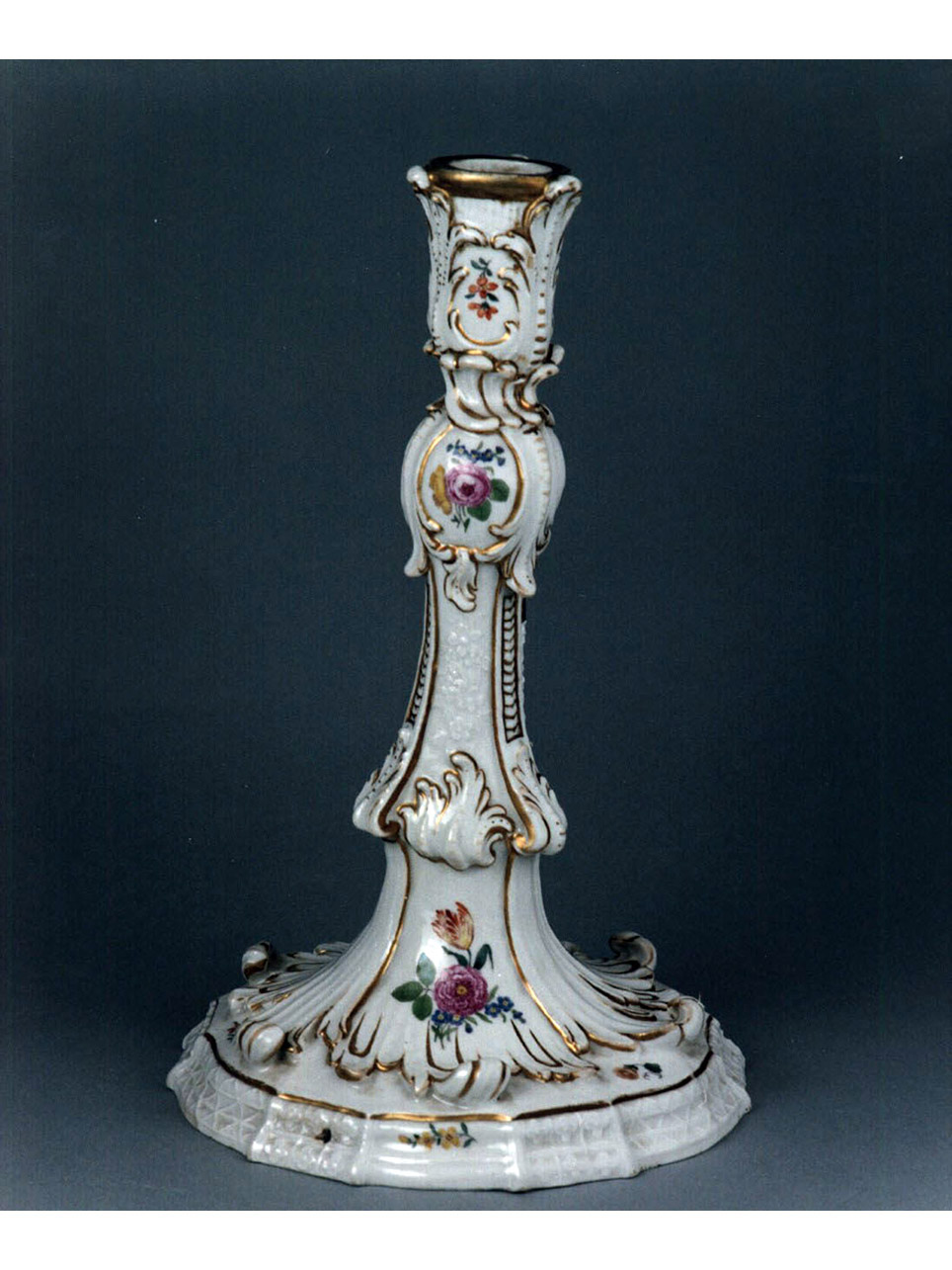 motivi decorativi floreali (candeliere) - manifattura di Meissen (sec. XVIII)