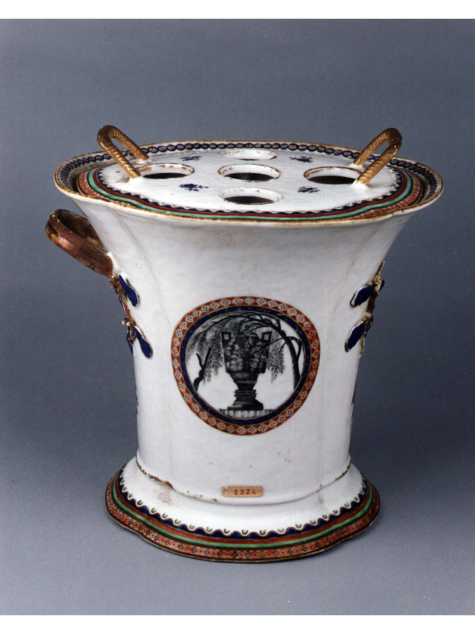 motivi decorativi vegetali (vaso) - manifattura di Jingdezhen (fine/inizio secc. XVIII/ XIX)