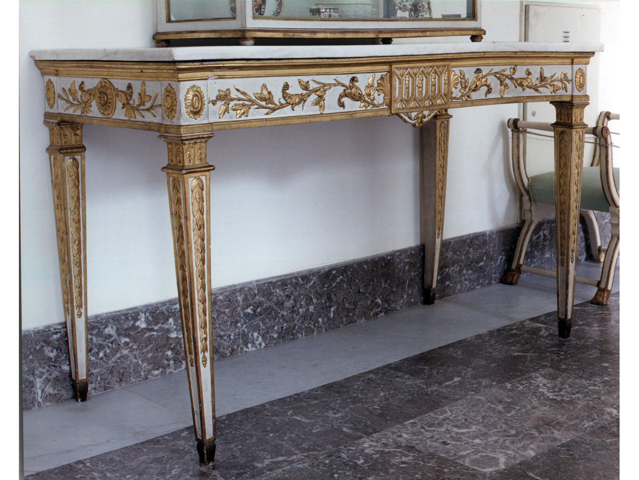 motivi decorativi floreali (tavolo da muro, serie) - manifattura napoletana (prima metà sec. XIX)