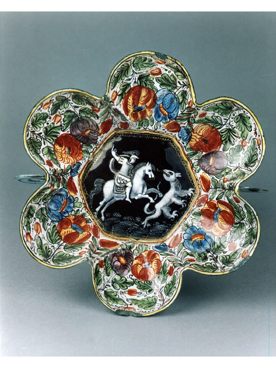 San Giorgio e il drago (coppa) - manifattura di Limoges (metà sec. XVII)