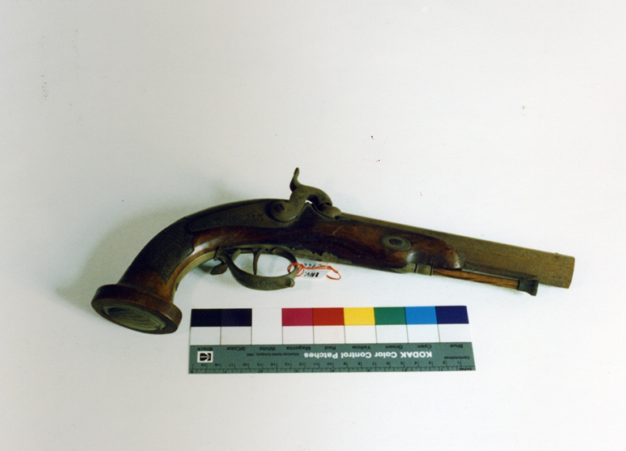 pistola - bottega francese (prima metà sec. XIX)
