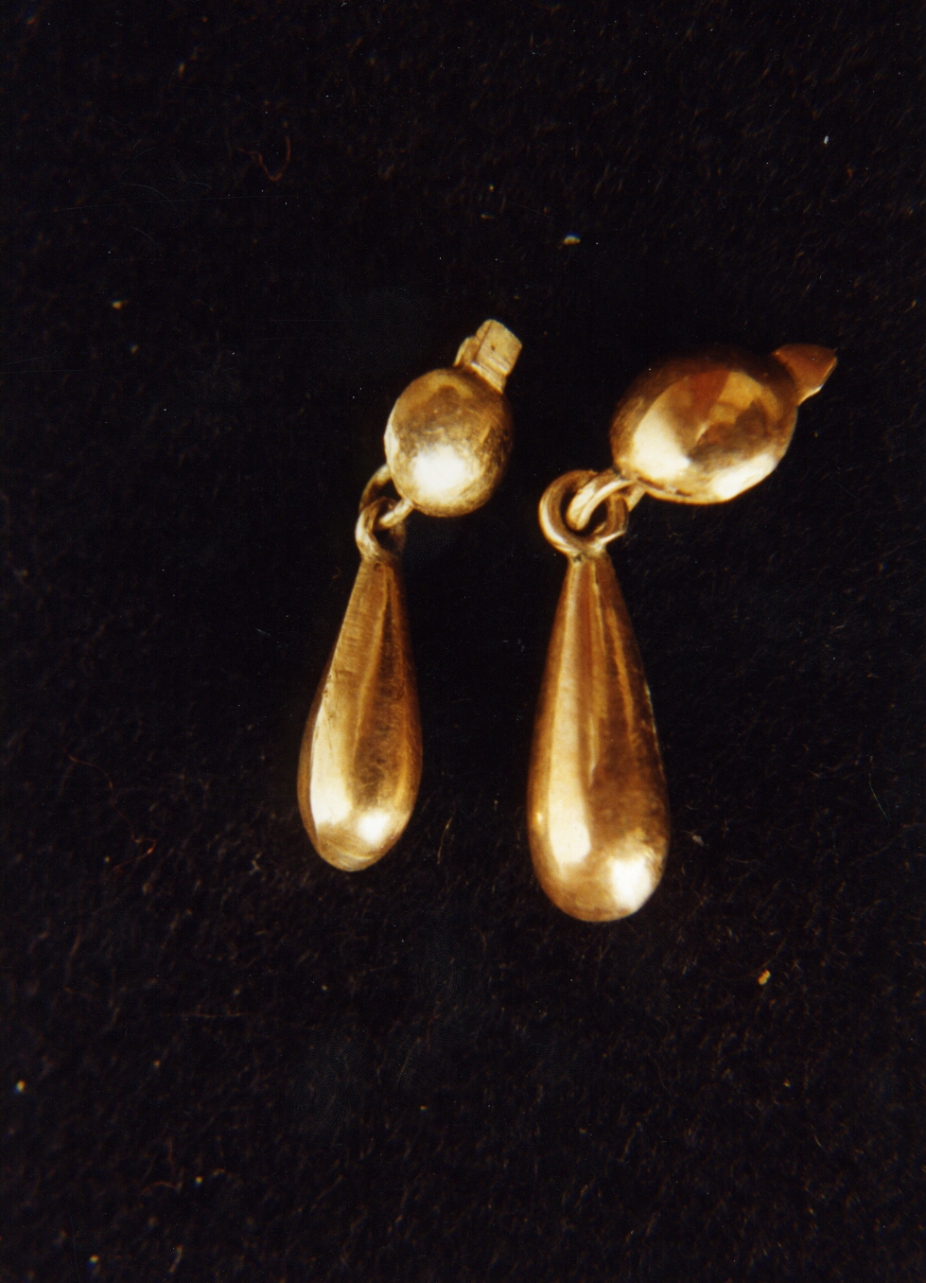 orecchino, serie - bottega napoletana (sec. XIX)