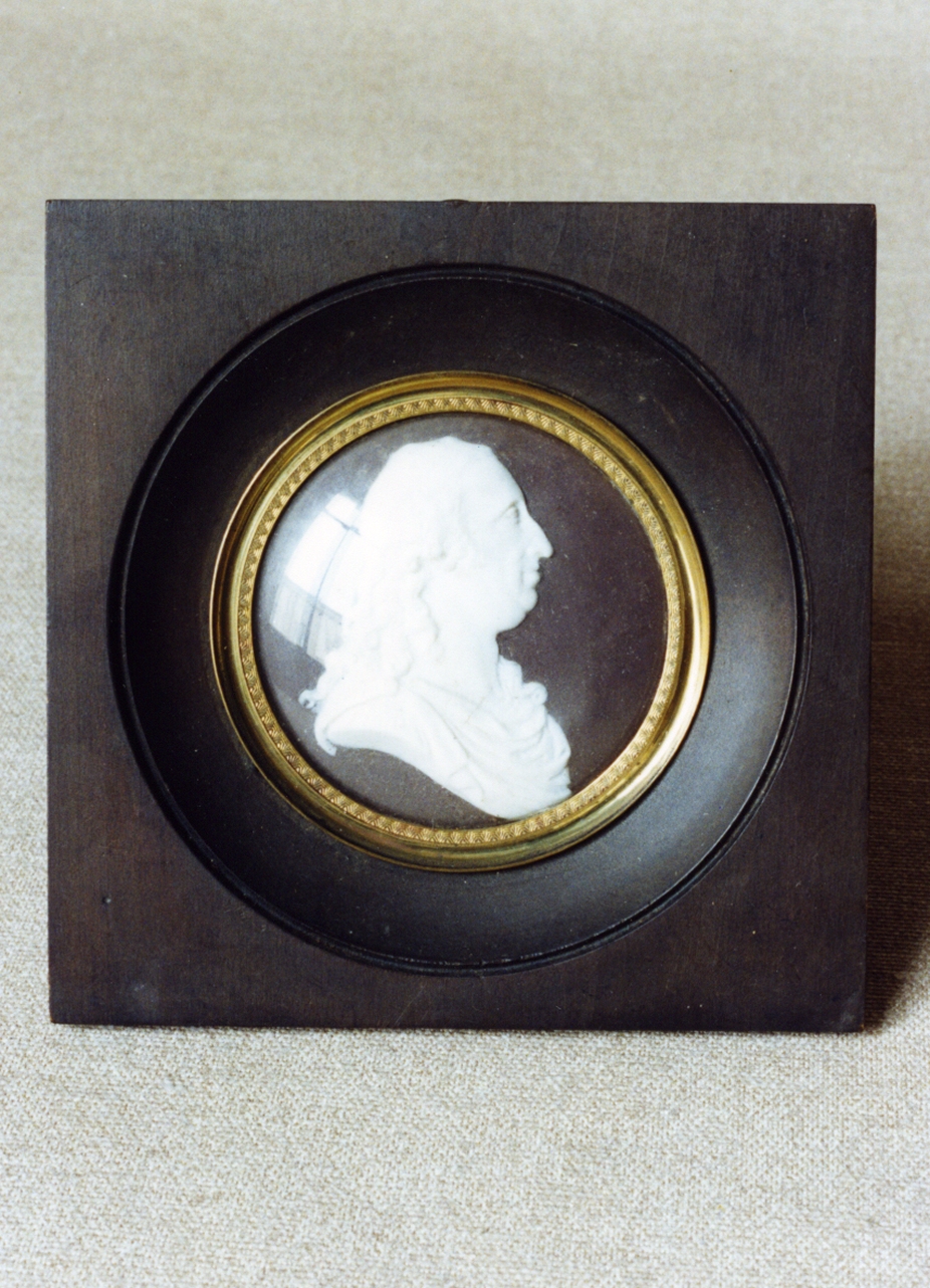 ritratto d'uomo (rilievo) - manifattura di Capodimonte (seconda metà sec. XVIII)