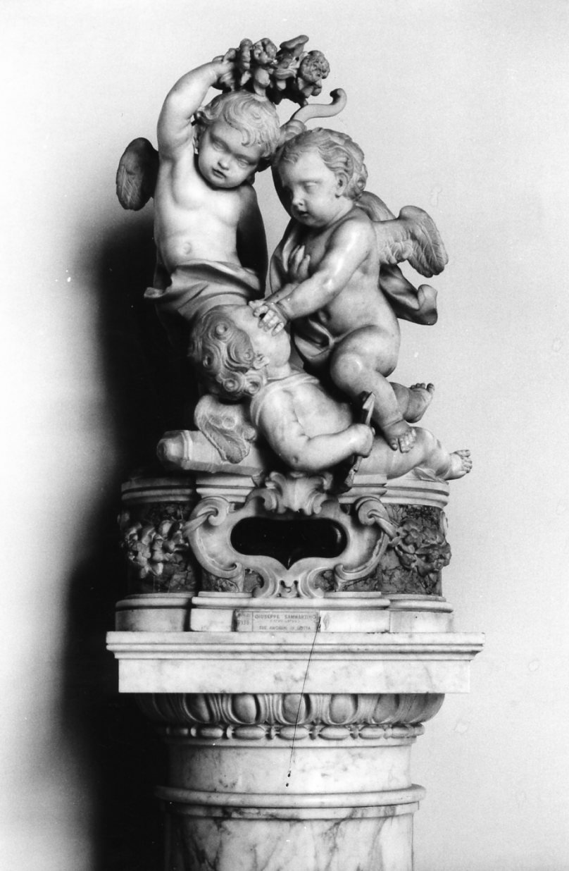 lotta di putti (gruppo scultoreo) di Sammartino Giuseppe (sec. XVIII)