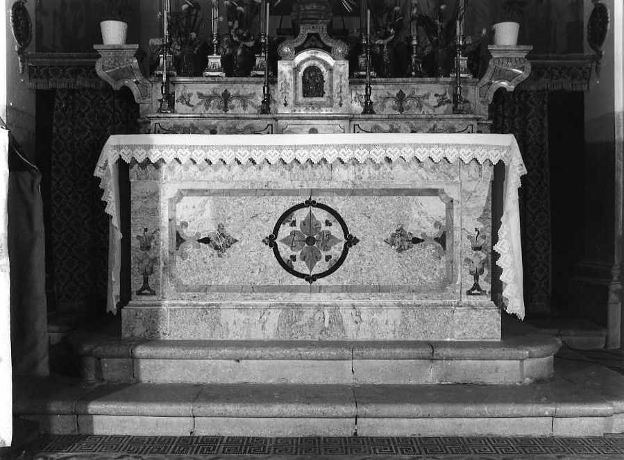altare maggiore - bottega campana (primo quarto sec. XVIII)