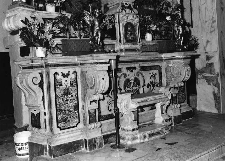 altare maggiore - bottega campana (sec. XVII)