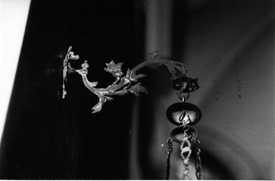 candeliere da parete, serie - bottega campana (inizio sec. XX)