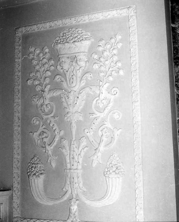 motivi decorativi floreali (decorazione plastica) - bottega campana (prima metà sec. XVIII)