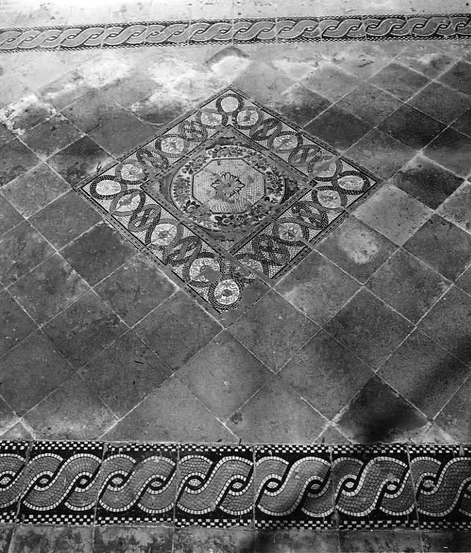 pavimento a mattonelle - bottega napoletana (prima metà sec. XIX)