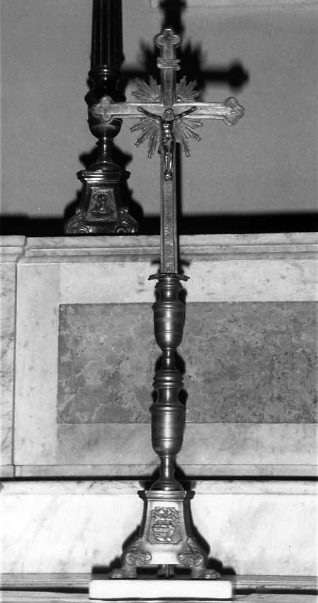 Cristo crocifisso (croce d'altare) - bottega campana (fine/inizio secc. XIX/ XX)