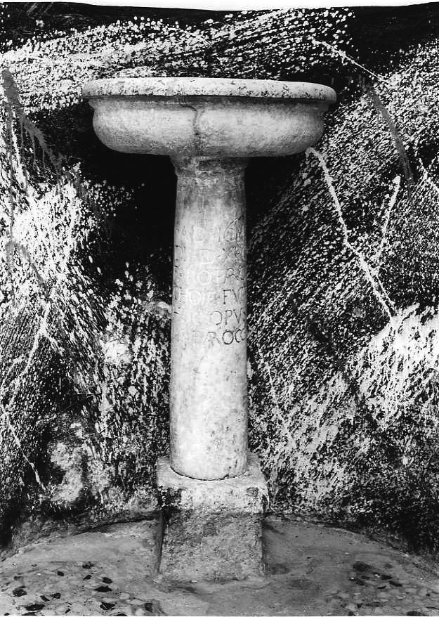 fonte battesimale - bottega campana (sec. XVII)