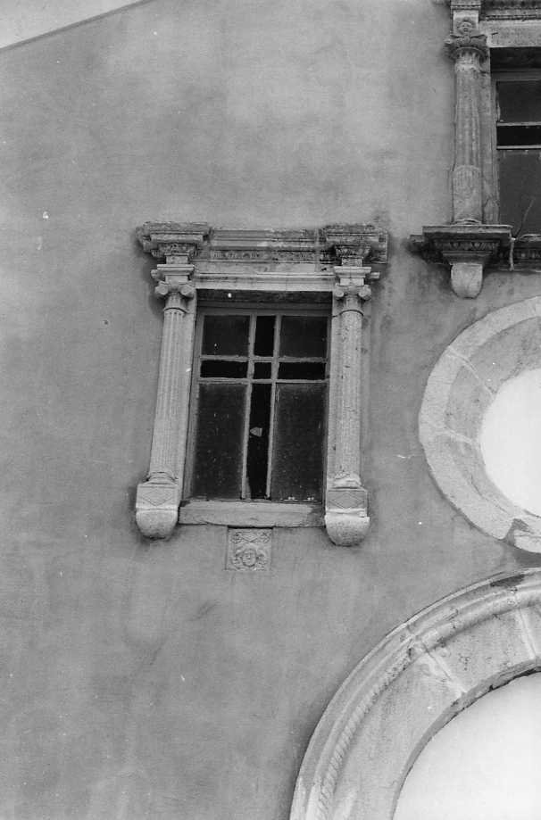 finestra, serie - bottega campana (sec. XVII)