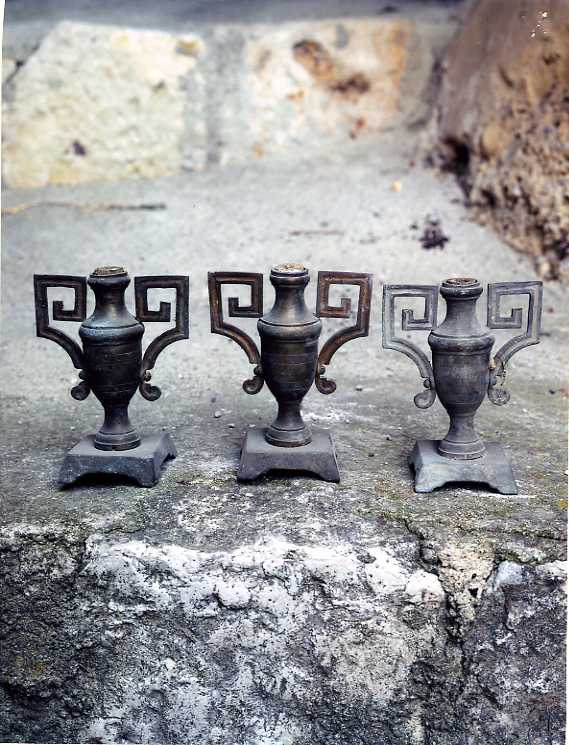 candelabro, frammento - bottega campana (primo quarto sec. XX)