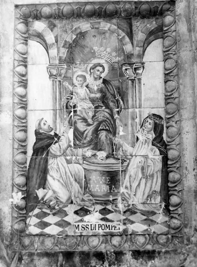 Madonna del Rosario con San Domenico e Santa Caterina da Siena (decorazione a smalto) - ambito campano (prima metà sec. XX)