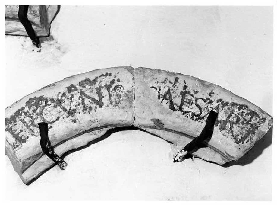 rilievo, frammento - bottega campana (sec. XIV)