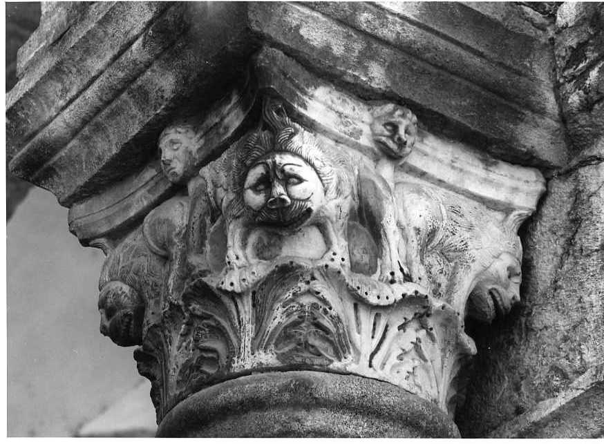 motivi decorativi vegetali e animali (capitello di colonna) - bottega campana (sec. XIII)